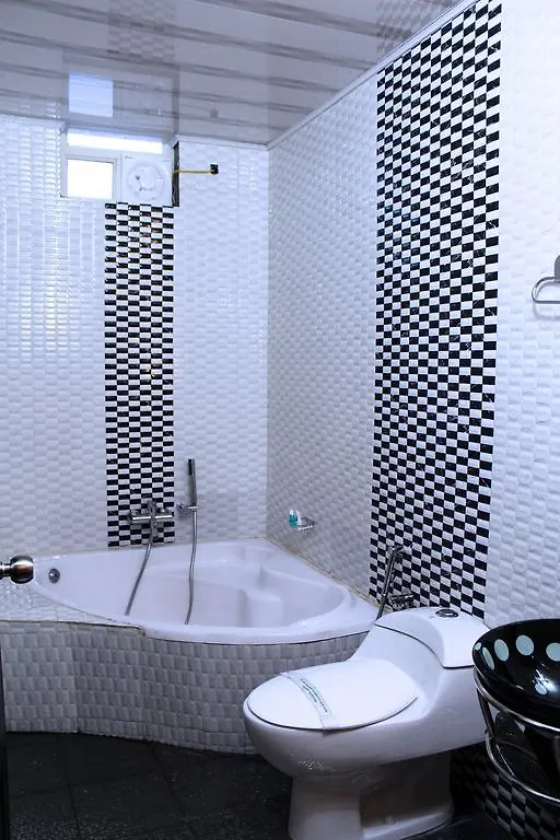 ***  Green Trees Resort Munnar Indie